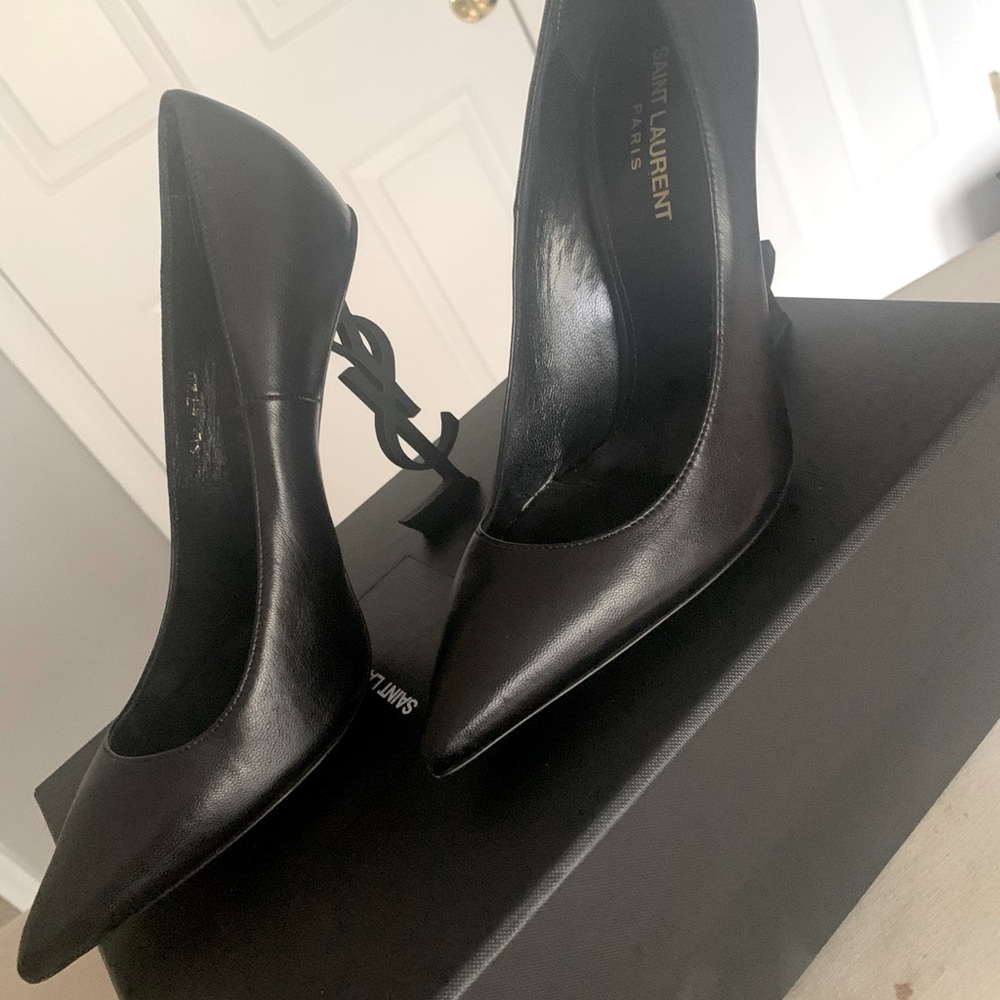 *AUTHENTIC* Black YSL Pumps